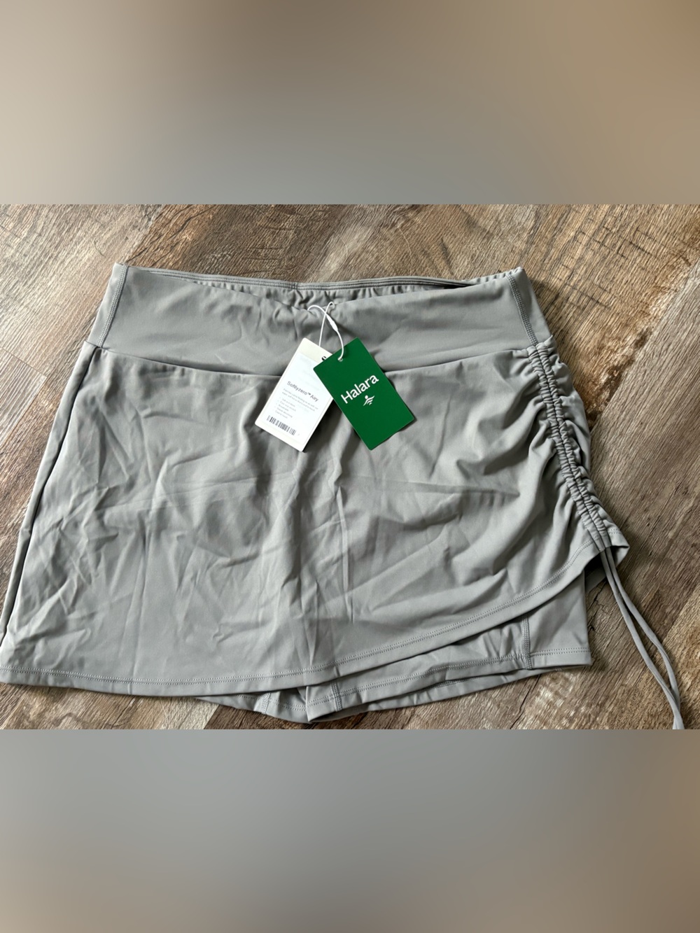 Halara Softlyzero™ High Waisted Side Ruched Skort - Large NEW WITH TAGS - Picture 2 of 7